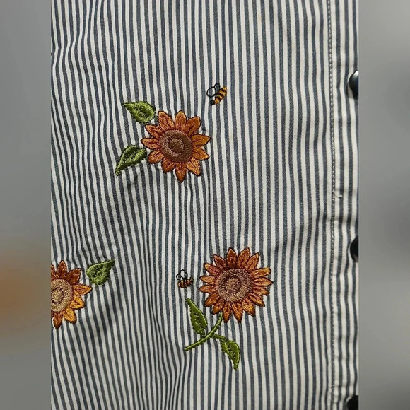 Breckenridge womens size 2X sunflowers embroidered button down shirt Grandmacore - Picture 4 of 8